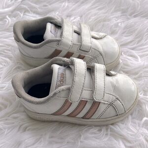 Adidas Superstar Kids White Size 6.5K